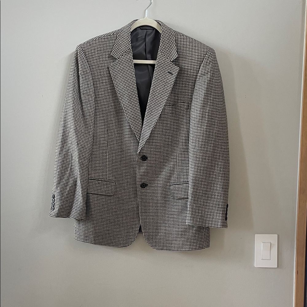 Elegant Black and White Houndstooth Blazer